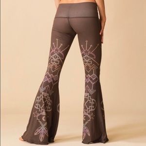 Teeki Seven Crowns bells